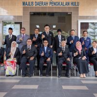 ANGKAT SUMPAH AHLI MAJLIS DAERAH PENGKALAN HULU BAGI SESI 2024-2026
